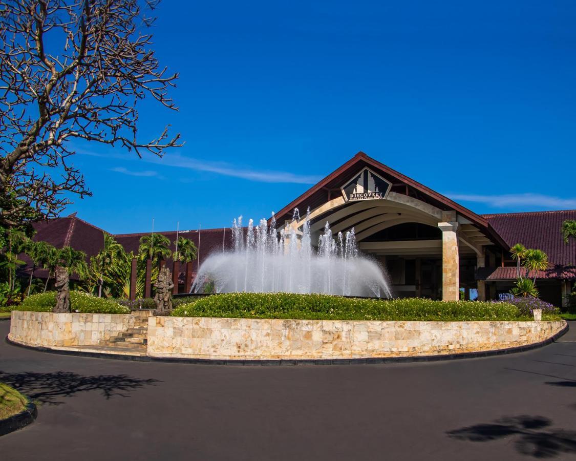Discovery Kartika Plaza Hotel Kuta Lombok Εξωτερικό φωτογραφία The entrance of the resort