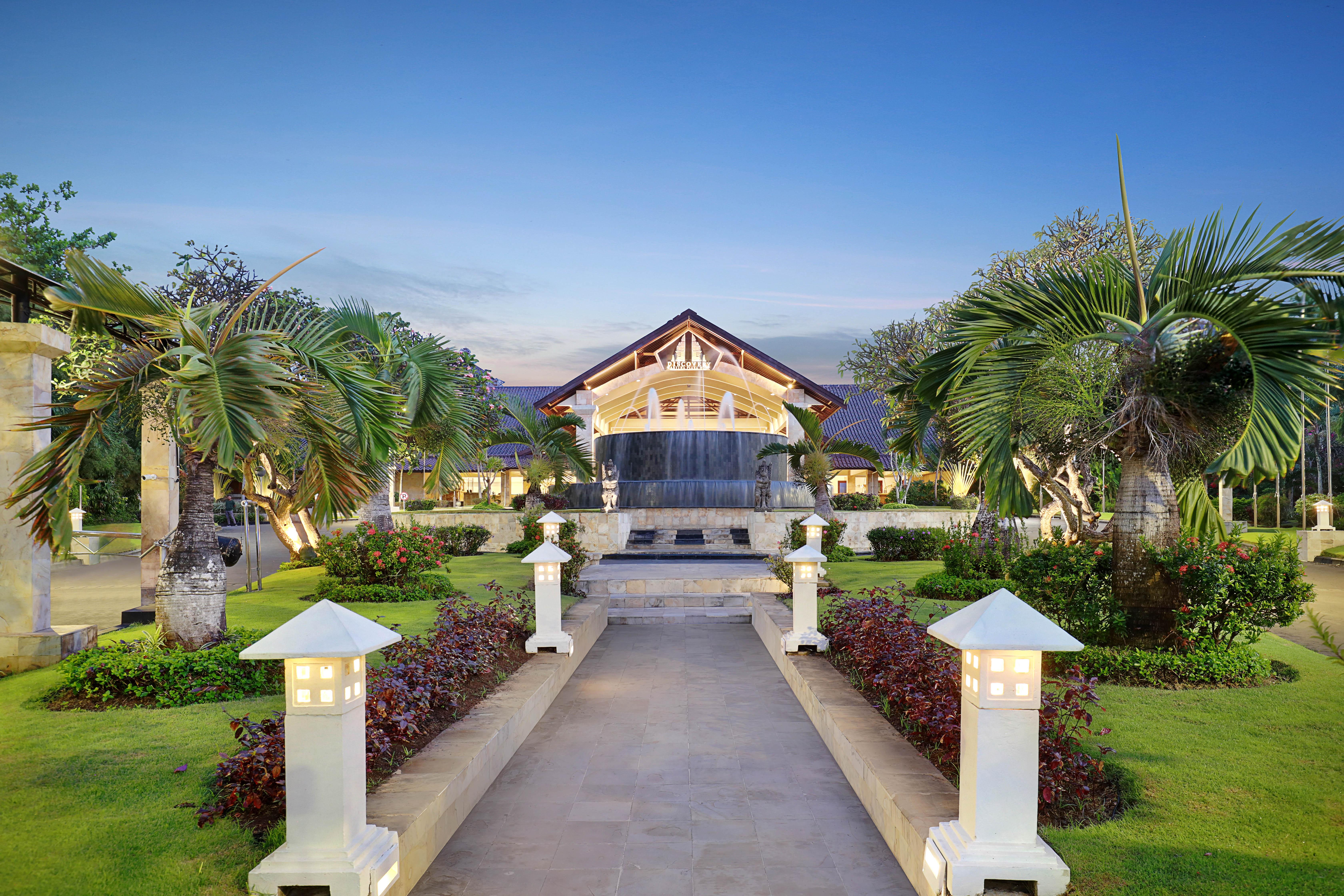 Discovery Kartika Plaza Hotel Kuta Lombok Εξωτερικό φωτογραφία The Royal Thai Golf Club