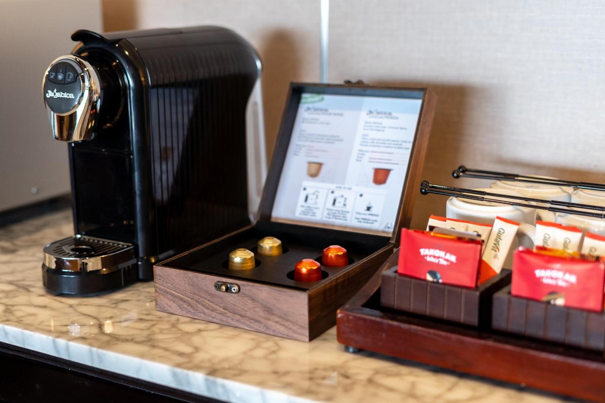 Discovery Kartika Plaza Hotel Kuta Lombok Εξωτερικό φωτογραφία A Nespresso coffee machine
